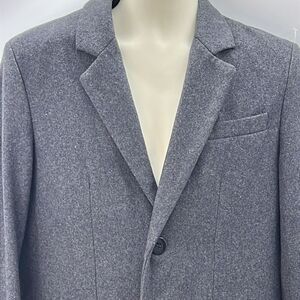 Kinloch Scotland men’s dark gray overcoat dark gray